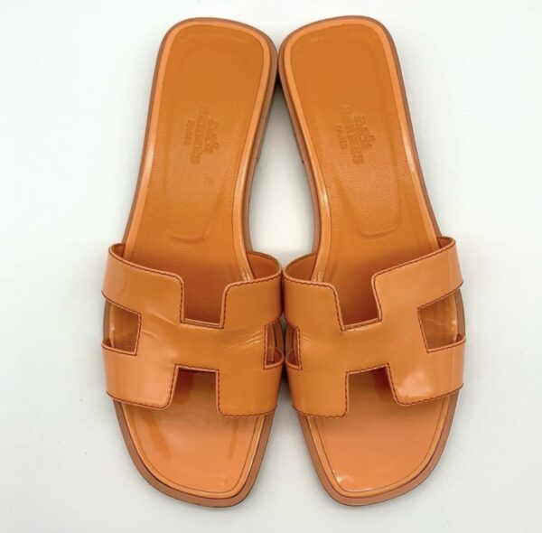 Hermes Oran 36.5 Patent Orange - Image 2