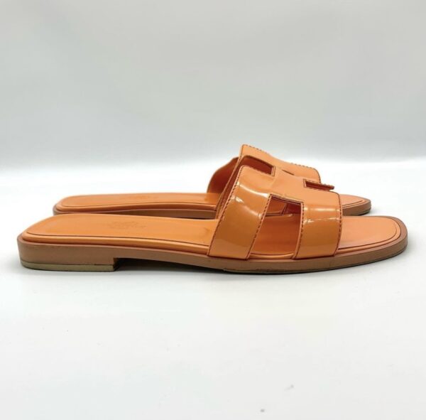 Hermes Oran 36.5 Patent Orange - Image 3