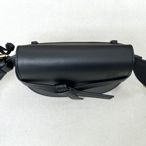 LOEWE MINI GATE LOGO STRAP BLACK - Image 9