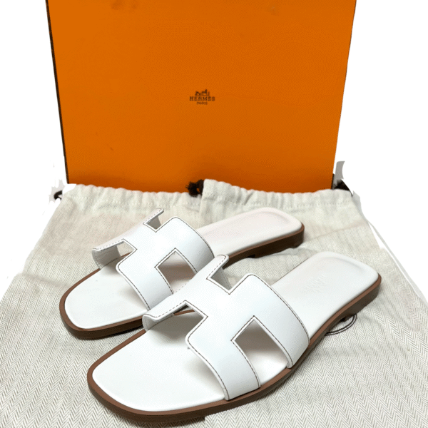 BNEW HERMES ORAN WHITE 36.5