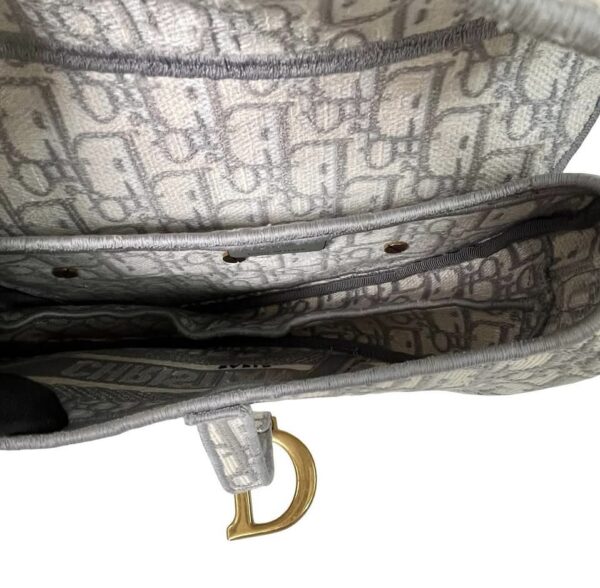CHRISTIAN DIOR MEDIUM SADDLE OBLIQUE JACQUARD LIGHT GRAY - Image 9