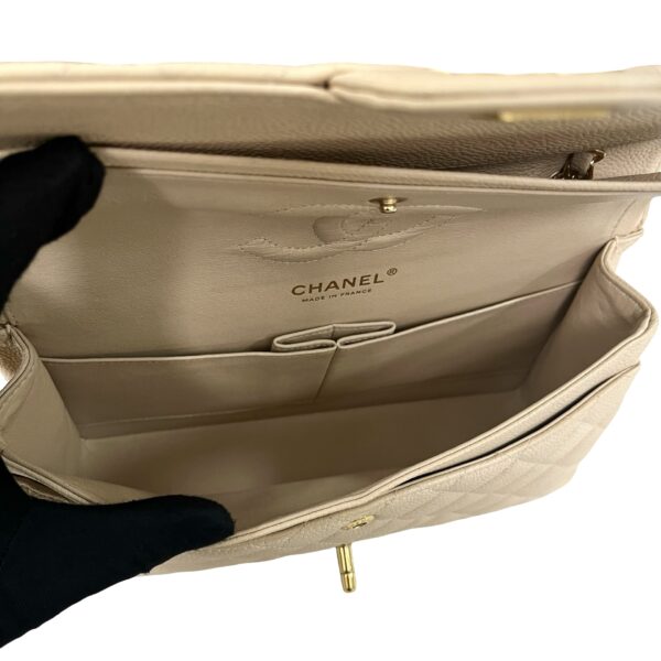 CHANEL CAVIAR MEDIUM DOUBLE FLAP BEIGE - Image 10