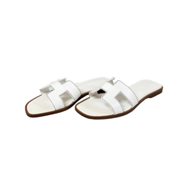 BNEW HERMES ORAN WHITE 37.5 - Image 2