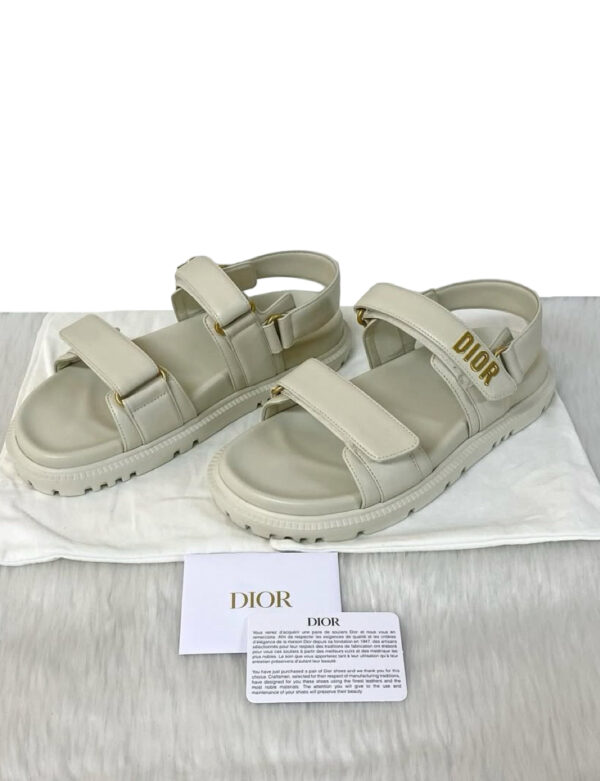 CHRISTIAN DIORACT SANDALS WHITE 39